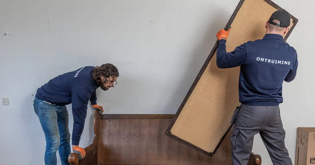 Rijnland ontruiming ontruimt een woning 